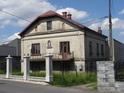 Dom zwany "Belwederem" oraz "kamienicą Micalik&oacute;w" przy ul. Pogwizdowskiej 184. Widok od ulicy od strony południowej. Materiały Biura Miejskiego Konserwatora Zabytk&oacute;w UM Rzeszowa